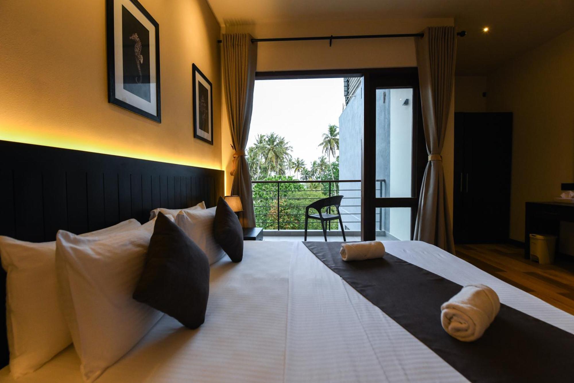 Hiriketiya Beach Resort 迪克韦勒 外观 照片