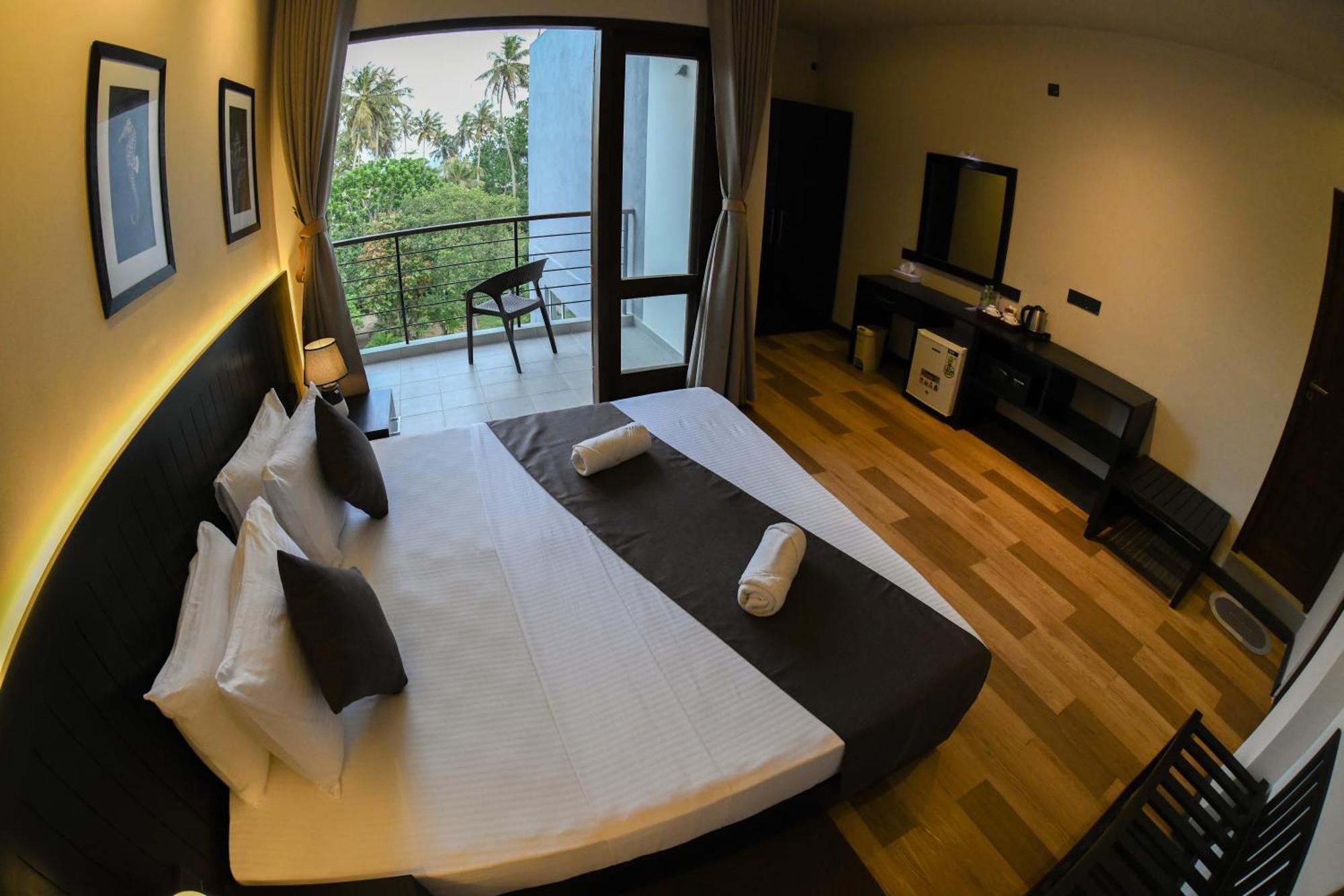 Hiriketiya Beach Resort 迪克韦勒 外观 照片